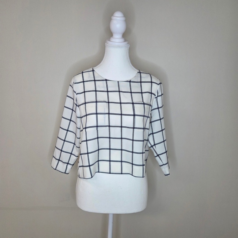 JOA Los Angeles Women's White Navy Grid Print Cropped 3/4 Sleeve‎ Top Size S